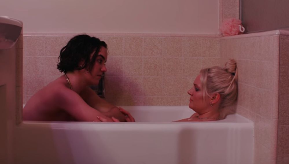 Tove Lo y Ana Coto en el cortometraje 'Blue Lips'