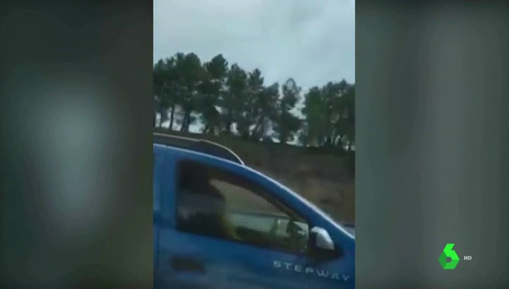 Una pareja mantiene relaciones sexuales al volante mientras circulaba por la carretera AP-6