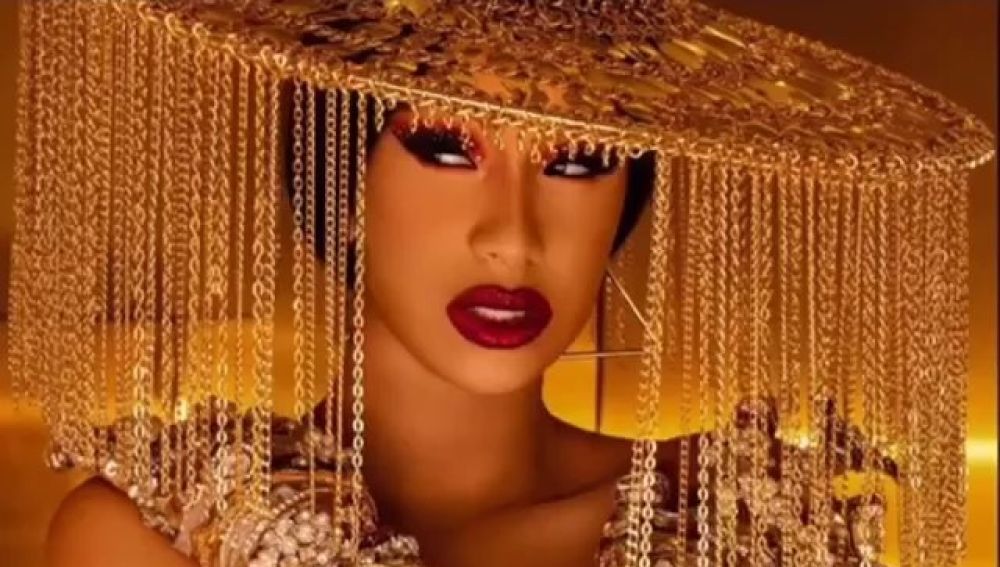 Cardi B, enfundada en joyas de oro para su nuevo single 'Money'