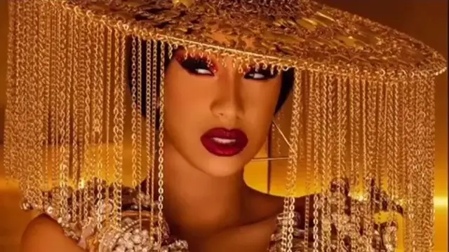 Cardi B, enfundada en joyas de oro para su nuevo single 'Money'