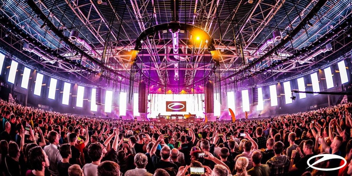 A State Of Trance 900