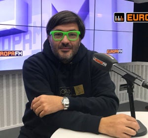 Wally Lopez: 1000 programas de Insomnia Wally Lopez: 1000 programas de Insomnia