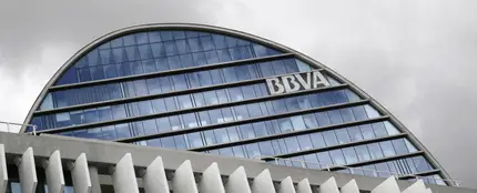 Fachada de la sede corporativa del BBVA, en el distrito de Las Tablas en Madrid Fachada de la sede corporativa del BBVA, en el distrito de Las Tablas en Madrid