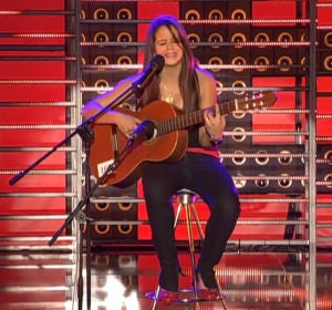 Rosalía cantando con 15 años Rosalía cantando con 15 años