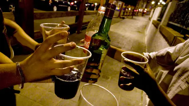 El Ayuntamiento delimita el botellón