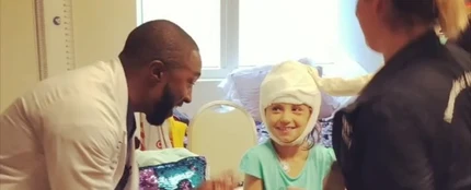 El neurocirujano infantil que triunfa con sus bailes con sus pacientes El neurocirujano infantil que triunfa con sus bailes con sus pacientes