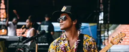 Bruno Mars durante su concierto en Hawaii Bruno Mars durante su concierto en Hawaii