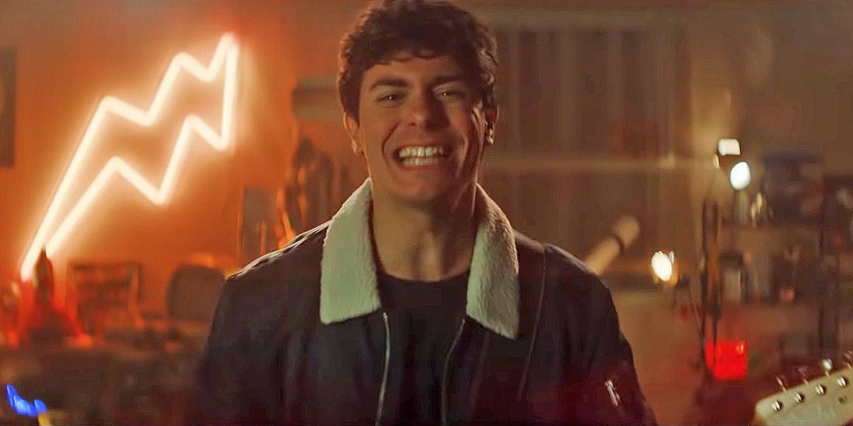 Alfred García en el videoclip de 'De La Tierra Hasta Marte'