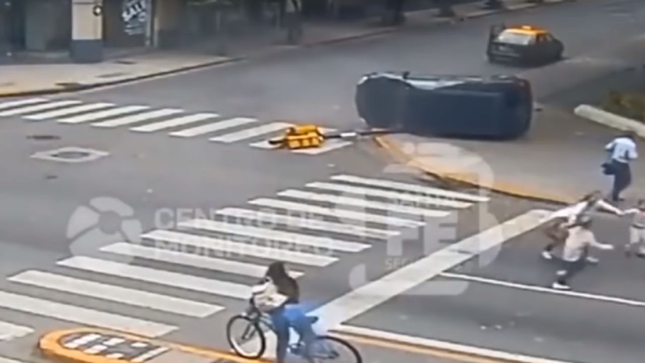 Una madre salva la vida de sus hijos 3 veces en menos de 10 segundos ...