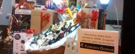 El 'ataúd navideño' que sortea una funeraria de Ourense El 'ataúd navideño' que sortea una funeraria de Ourense