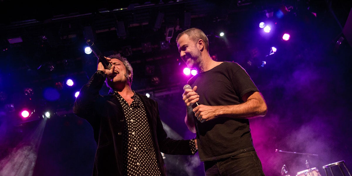 Pau Donés junto a Carlos Tarque