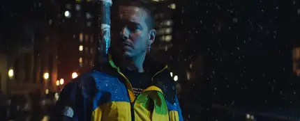 J Balvin en el videoclip de 'Bajo Cero' J Balvin en el videoclip de 'Bajo Cero'