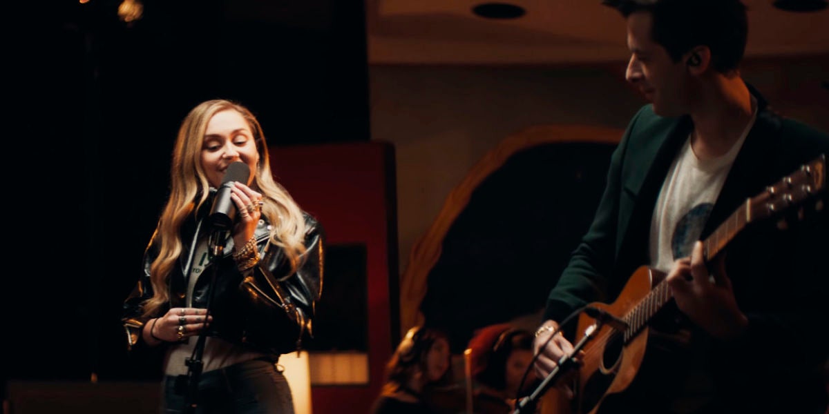 Miley Cyrus y Mark Ronson