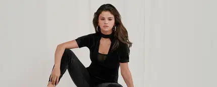 Selena Gomez en su campaña para Puma Selena Gomez en su campaña para Puma