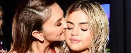 Julia Michaels y Selena Gomez Julia Michaels y Selena Gomez