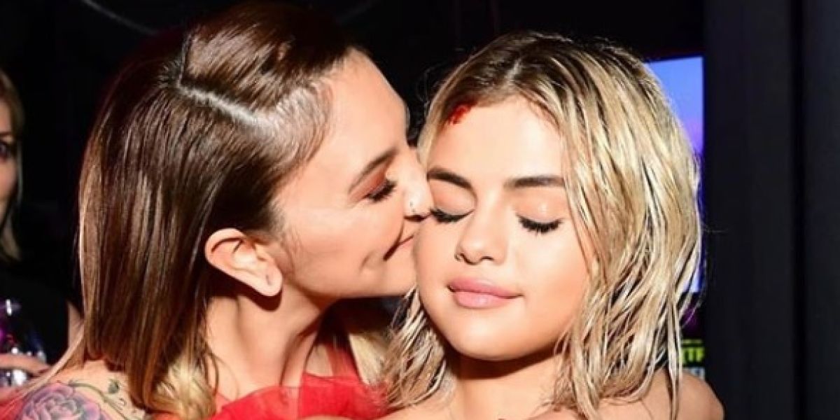 Julia Michaels y Selena Gomez