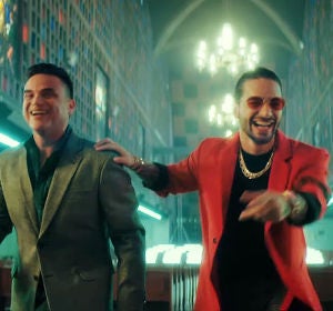 Silvestre Dangond y Maluma en el vídeo de 'Vivir Bailando' Silvestre Dangond y Maluma en el vídeo de 'Vivir Bailando'