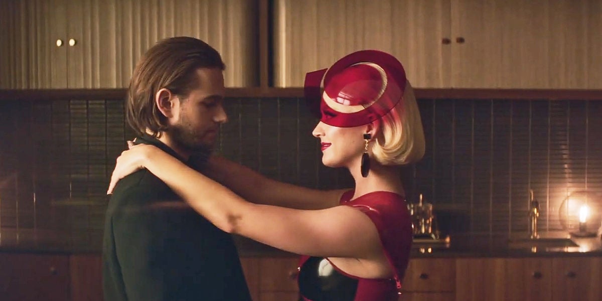 Zedd y Katy Perry en el vídeo de '365'