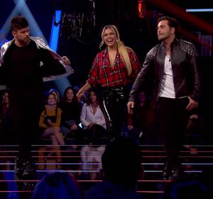 Karol G enseña a mover la pelvis a Pablo López y David Bustamante al ritmo de ‘Mi cama’ en los Asaltos de ‘La Voz’ Karol G enseña a mover la pelvis a Pablo López y David Bustamante al ritmo de ‘Mi cama’ en los Asaltos de ‘La Voz’