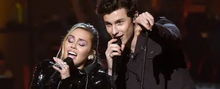 Miley Cyrus y Shawn Mendes Miley Cyrus y Shawn Mendes