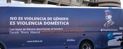 Vista del autobús de la asociación HazteOir.org en Madrid