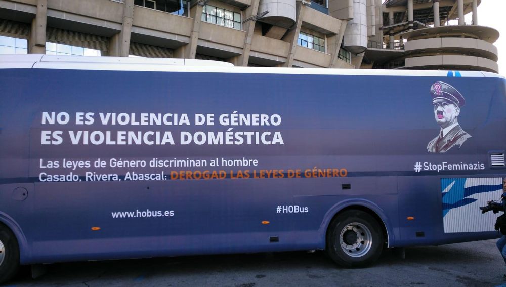 Vista del autobús de la asociación HazteOir.org en Madrid