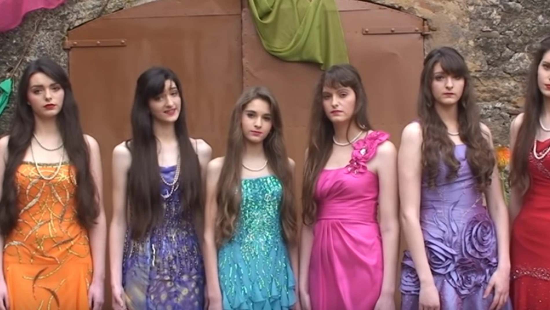 Las chicas de Flos Mariae Las chicas de Flos Mariae