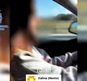 Detenida una menor que conducía a 220 km/h y colgó el vídeo en Instagram Detenida una menor que conducía a 220 km/h y colgó el vídeo en Instagram