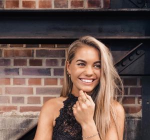 Lotte Van der Zee Lotte Van der Zee