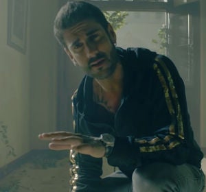 Melendi en 'Lo que nos merecemos' Melendi en 'Lo que nos merecemos'