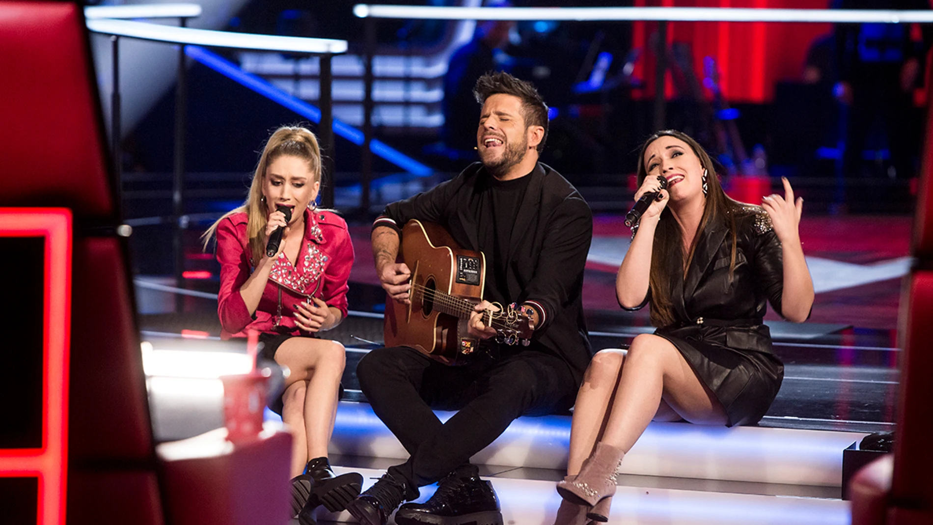 Pablo López, Palomy y Marina Damer cantan ‘Peces de ciudad’ en ‘La Voz’ Pablo López, Palomy y Marina Damer cantan ‘Peces de ciudad’ en ‘La Voz’