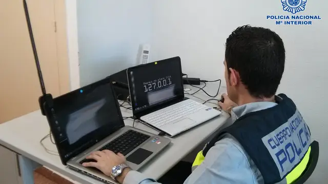 La Policía detiene a 3 estafadores por sustraer dinero por el método del "phising"
