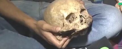 Un hincha argentino desentierra el cráneo de su abuelo