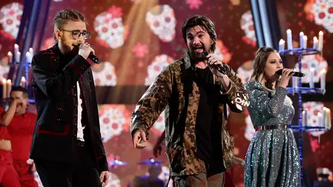 Juanes canta ‘La Plata’ con María Espinosa y Andrés Martín en la Final de ‘La Voz’ Juanes canta ‘La Plata’ con María Espinosa y Andrés Martín en la Final de ‘La Voz’