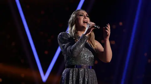 María Espinosa canta 'Amiga mía' en la Final de 'La Voz' María Espinosa canta 'Amiga mía' en la Final de 'La Voz'