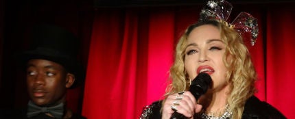 Madonna en una actuación sorpresa en un bar de Nueva York