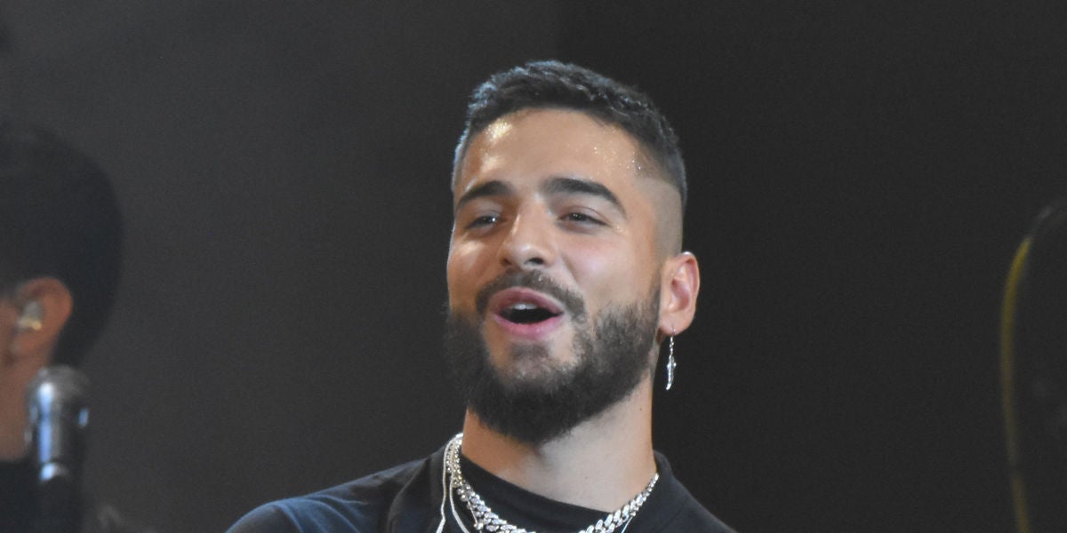 Maluma durante un concierto
