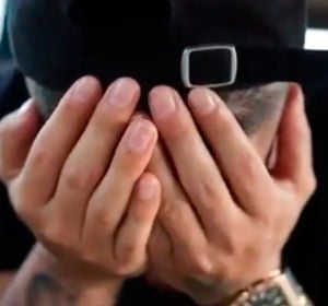 Maluma llora escuchando Medellín, junto a Madonna Maluma llora escuchando Medellín, junto a Madonna