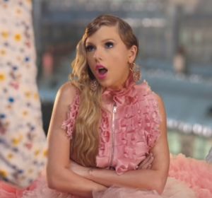 Taylor Swift en su nuevo videoclip Taylor Swift en su nuevo videoclip
