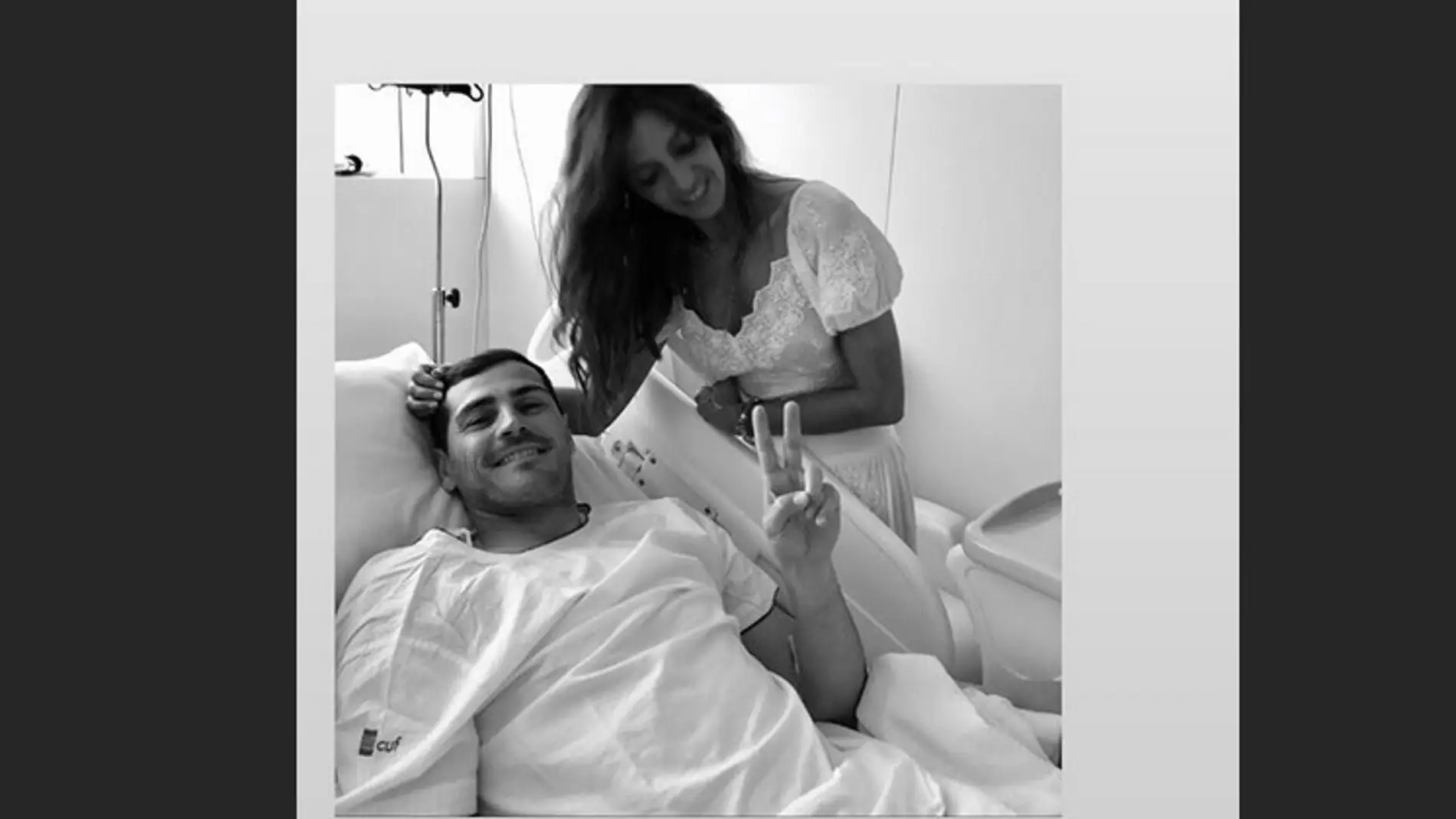 Iker Casillas y Sara Carbonero, juntos en el hospital