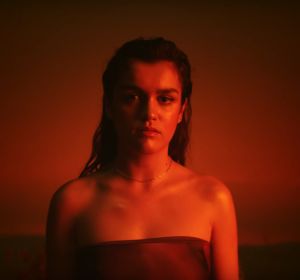 Amaia en el videoclip de 'El Relámpago' Amaia en el videoclip de 'El Relámpago'