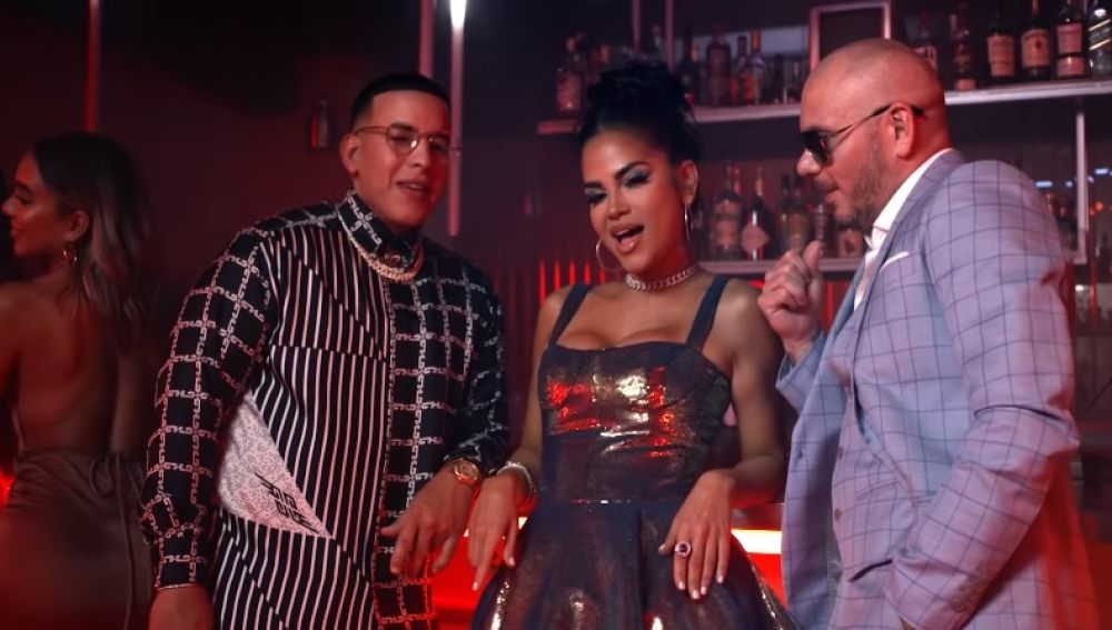Pitbull, Daddy Yankee y Natti Natasha no quieren que los engañes en 'No lo Trates'