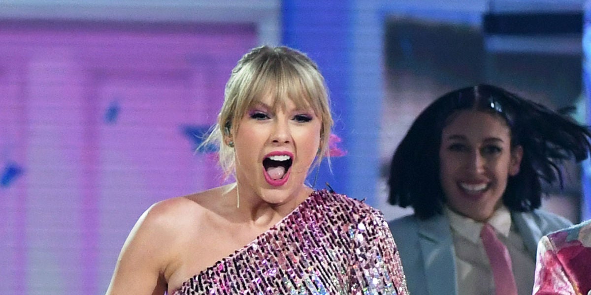 Taylor Swift durante su actuación en los Billboard Music Awards 2019