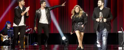 Las primeras Audiciones a ciegas de 'La Voz Senior': besos efusivos, historias de superación y cinco talents inauguran los equipos Las primeras Audiciones a ciegas de 'La Voz Senior': besos efusivos, historias de superación y cinco talents inauguran los equipos