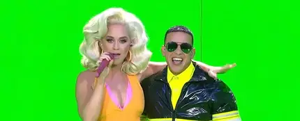 Katy Perry y Daddy Yankee interpretando su éxito 'Con Calma' Katy Perry y Daddy Yankee interpretando su éxito 'Con Calma'