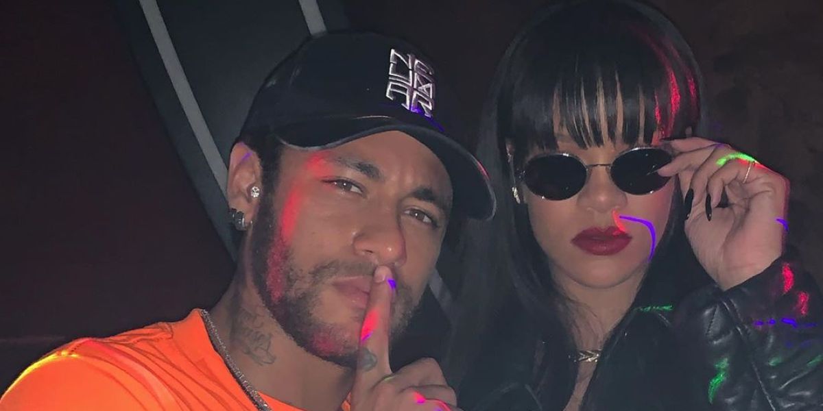 Neymar junto a Rihanna