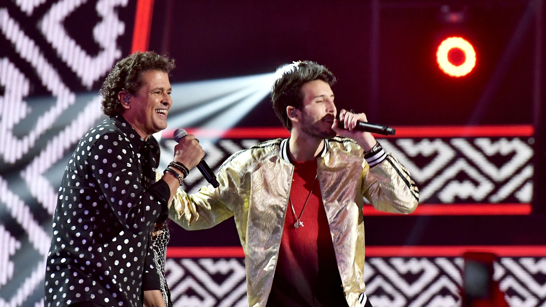 Carlos Vives y Sebastian Yatra  Carlos Vives y Sebastian Yatra