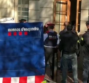 Una menor de 17 años, degollada en un bar de Barcelona Una menor de 17 años, degollada en un bar de Barcelona