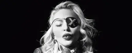 Madonna en el vídeo de Crave Madonna en el vídeo de Crave