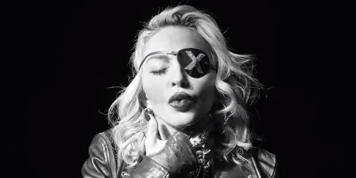 Madonna en el vídeo de Crave